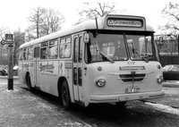 Dem abgehärteten Ausflügler stand Wagen 237 am 4. Januar 1971 auf der Dreiecks-Linie vom Hardenbergplatz zum Grunewaldturm zur Verfügung. Dieter Gammrath lichtete den Bus am Zoologischen Garten ab.