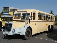 Ein weiterer Vorkriegsbus fand sich mit dem Wagen Nr. 4 der DVB Dresden von 1938 in Cottbus ein. Er hört auf den Namen Büssing 900 N.